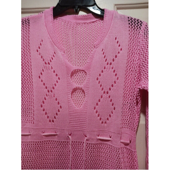 V-Neck Knitted Cover Up In Pink - Picture 5 of 10
